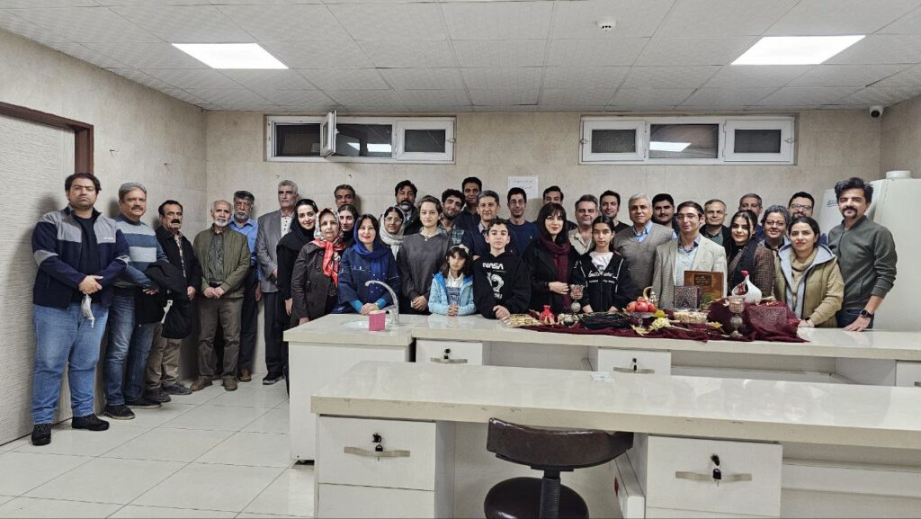 IMG 3916 - گزارش برگزاری برنامه شب چله در سال ۱۴۰۴